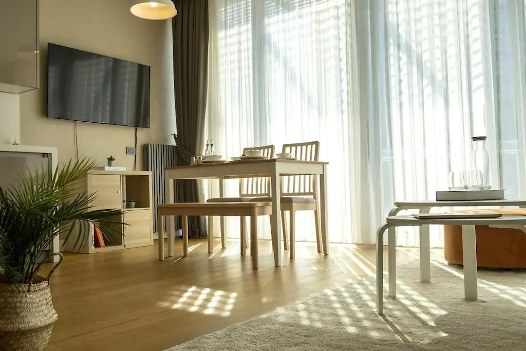 Skyland Luxury Tower Istanbul 1+1 With Terrace Apartment